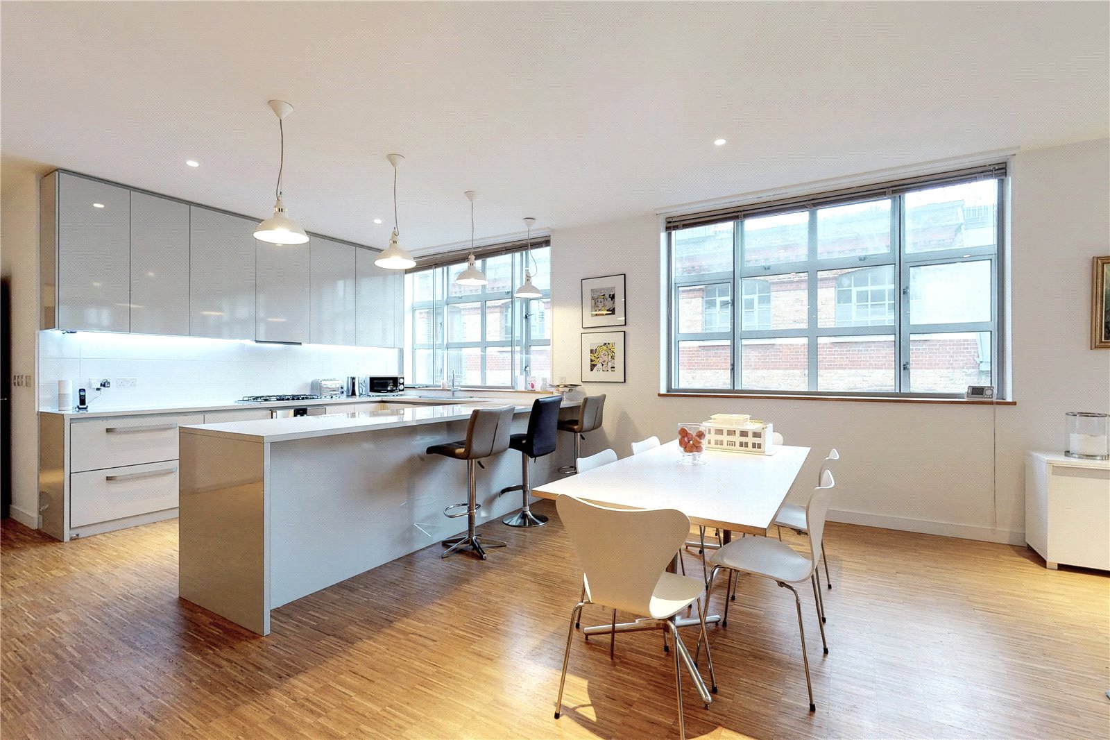 Shepherdess Walk,Breakfast rooms