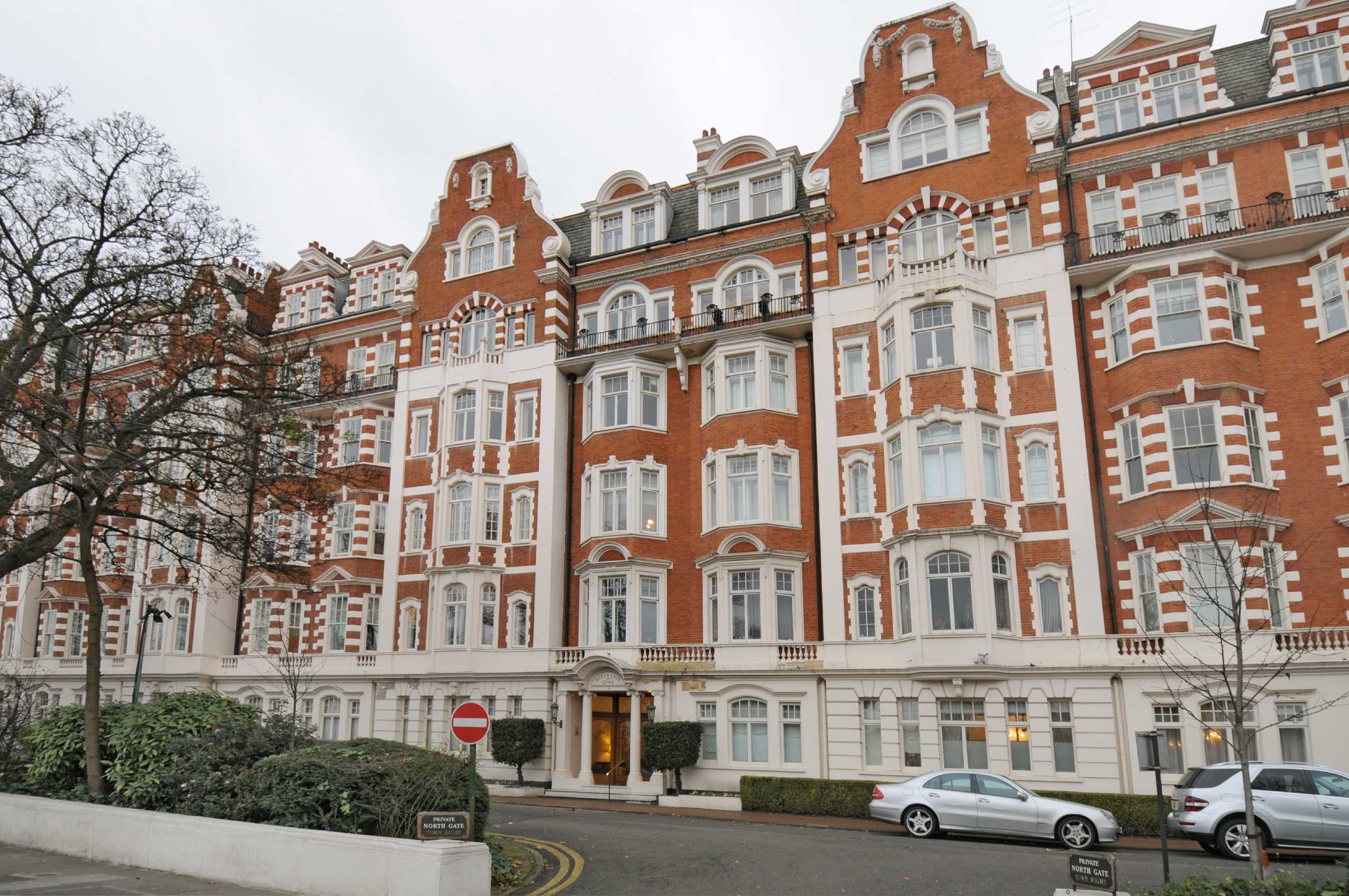 Studio flat for sale in Prince Albert Road, NW8, London