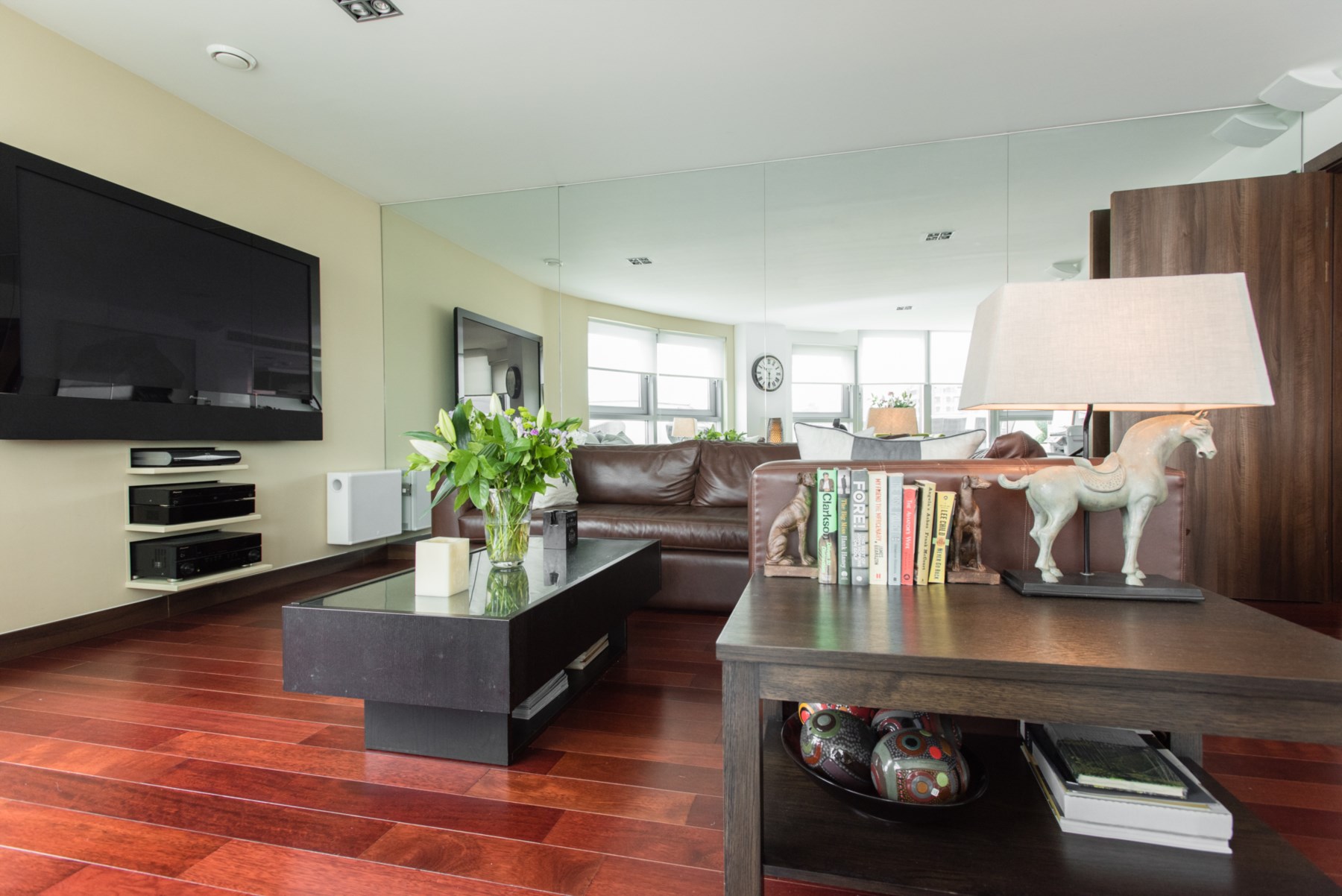 Bridges Wharf,Lounge