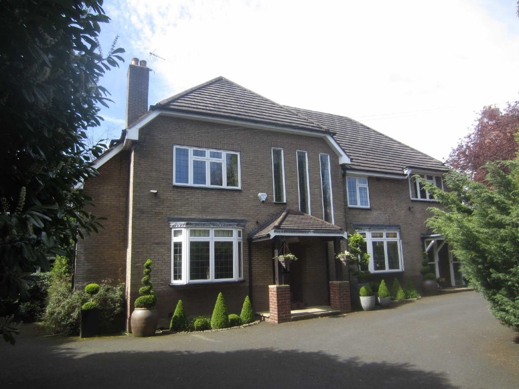 Elmsway, Hale Barns, Cheshire WA15, 5 bedroom detached house for sale