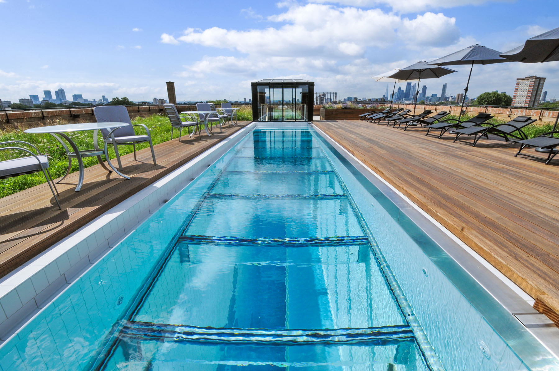 Warehaus,Pool & Sport