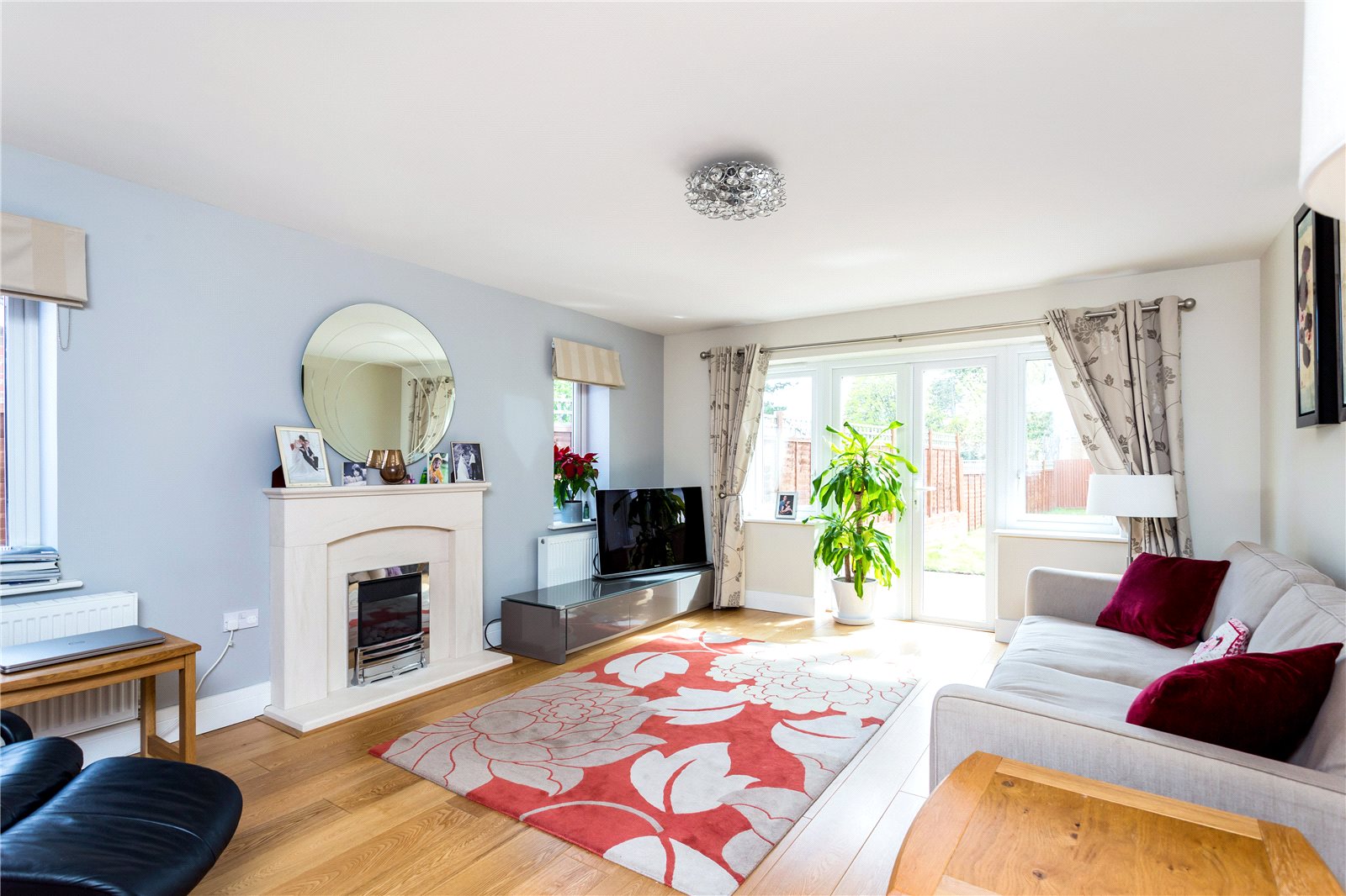Noble Park,Lounge