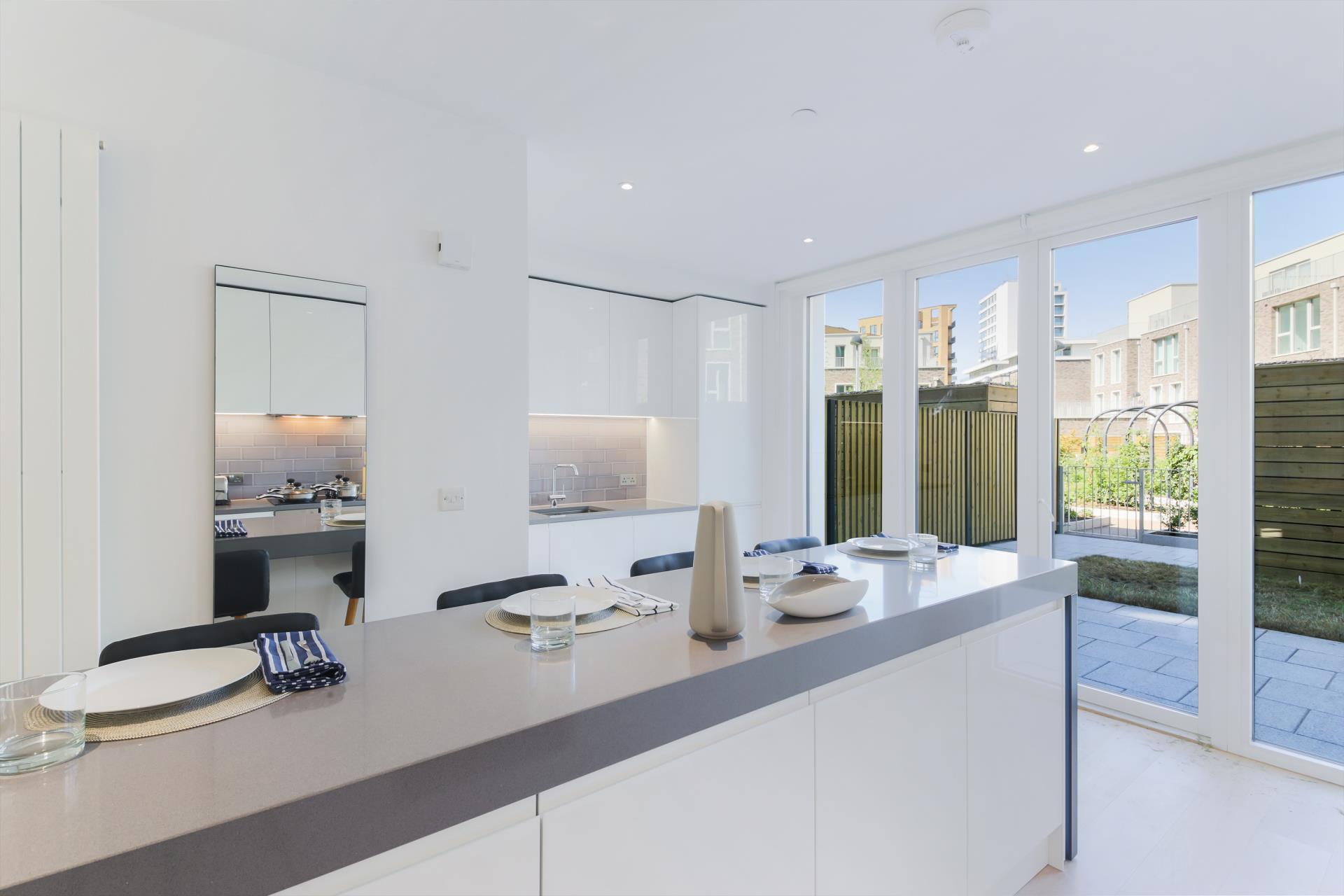 Royal Wharf,Breakfast rooms