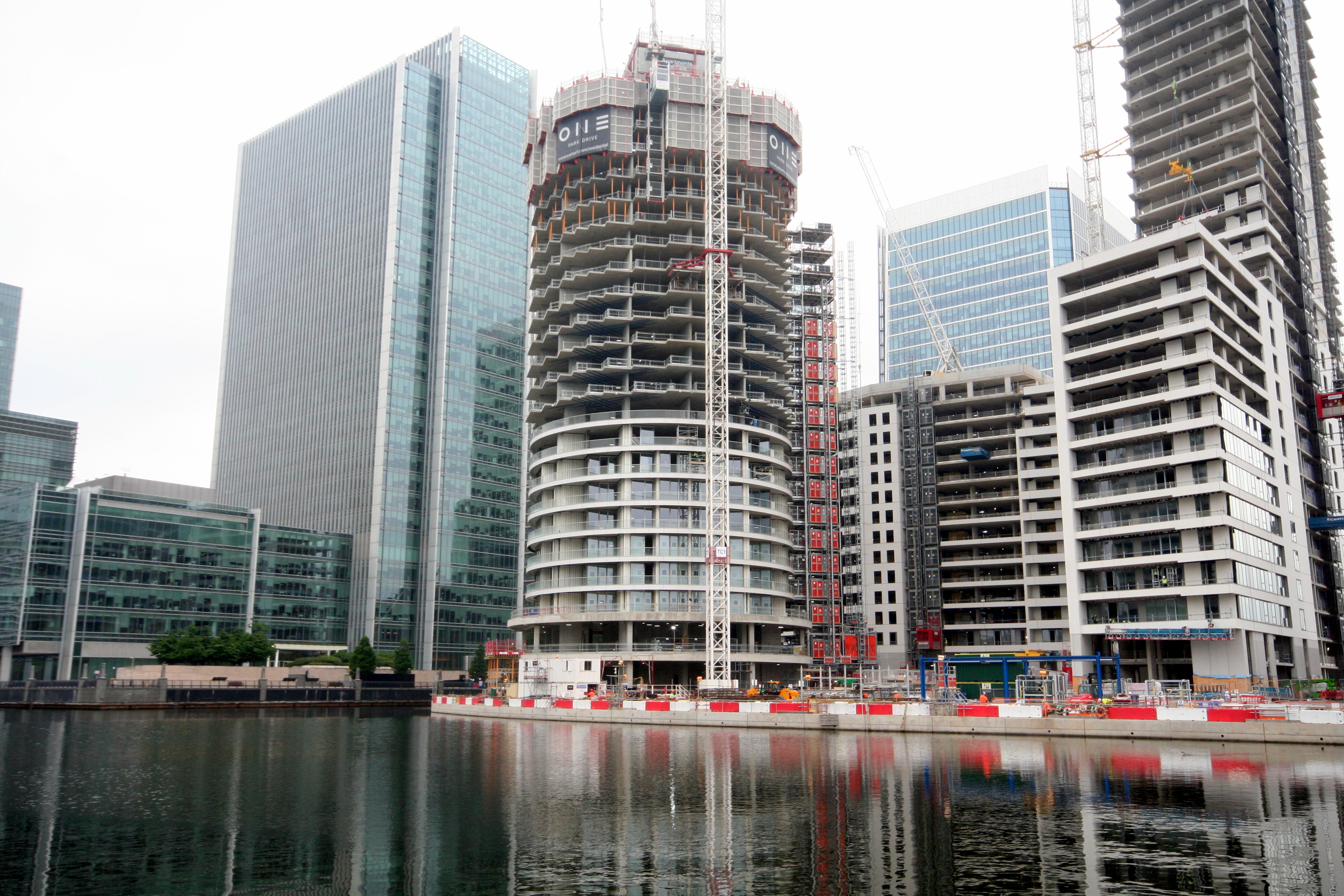 Surrey Quays,Front Elevation