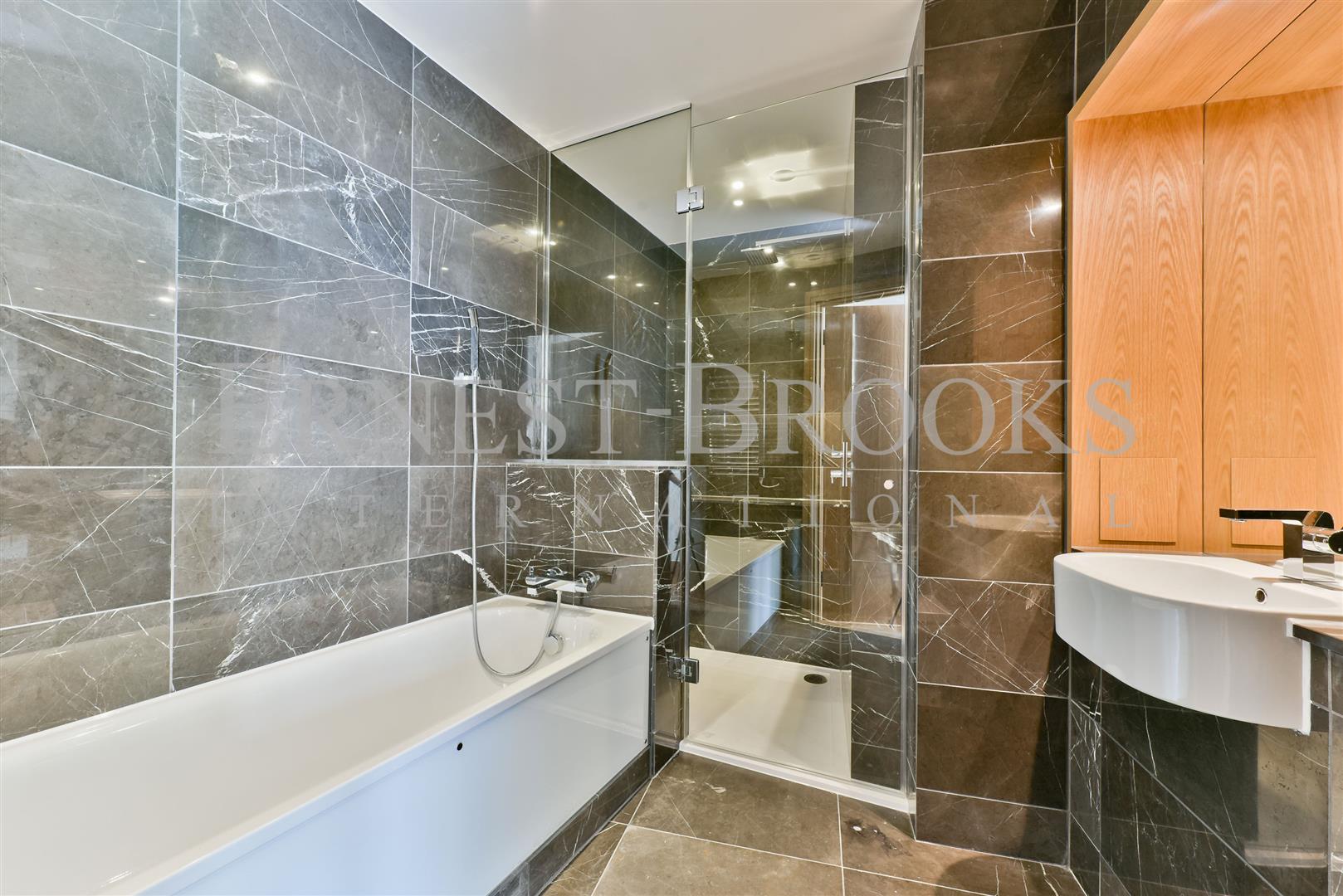 Rabih Hage,Bathroom