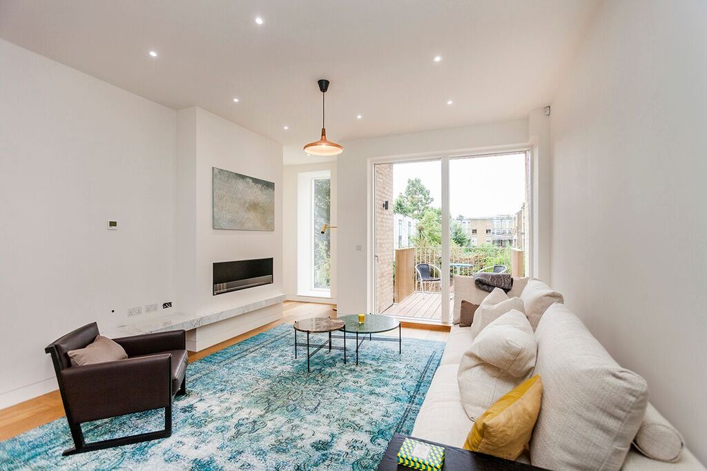 Noble House,Lounge