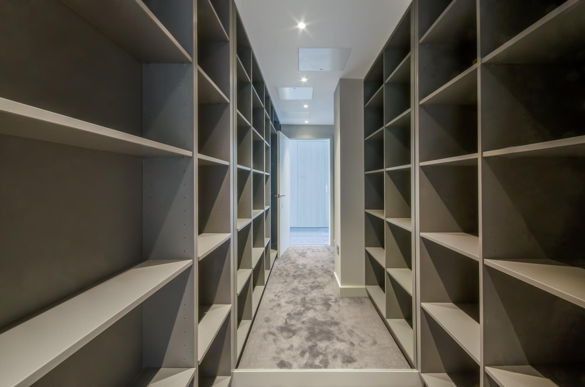 Ontario Tower,Storage