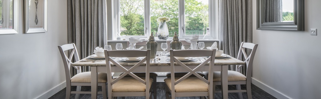 Arborfield Green,Dining room