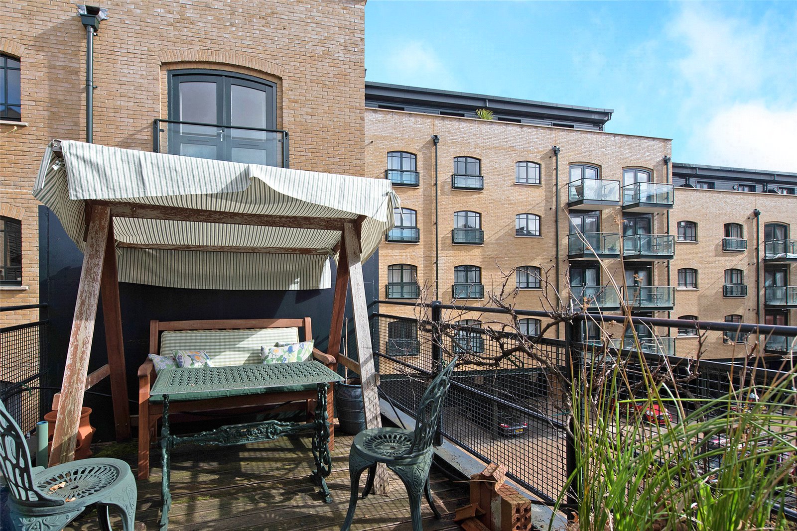 Butlers and Colonial Wharf,Patio