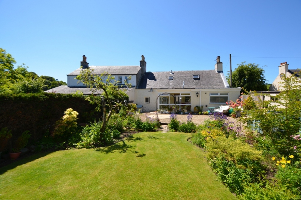 29 Straiton Road, Kirkmichael KA19, 2 bedroom cottage for sale