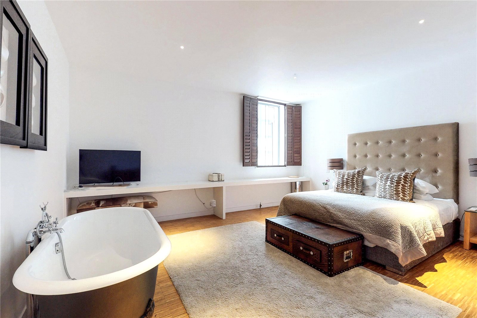 Shepherdess Walk,En-Suite