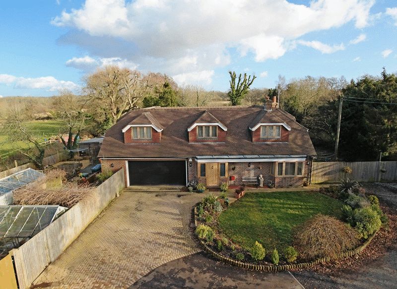 6 bed detached house for sale in London Road, Hassocks BN6 27880814