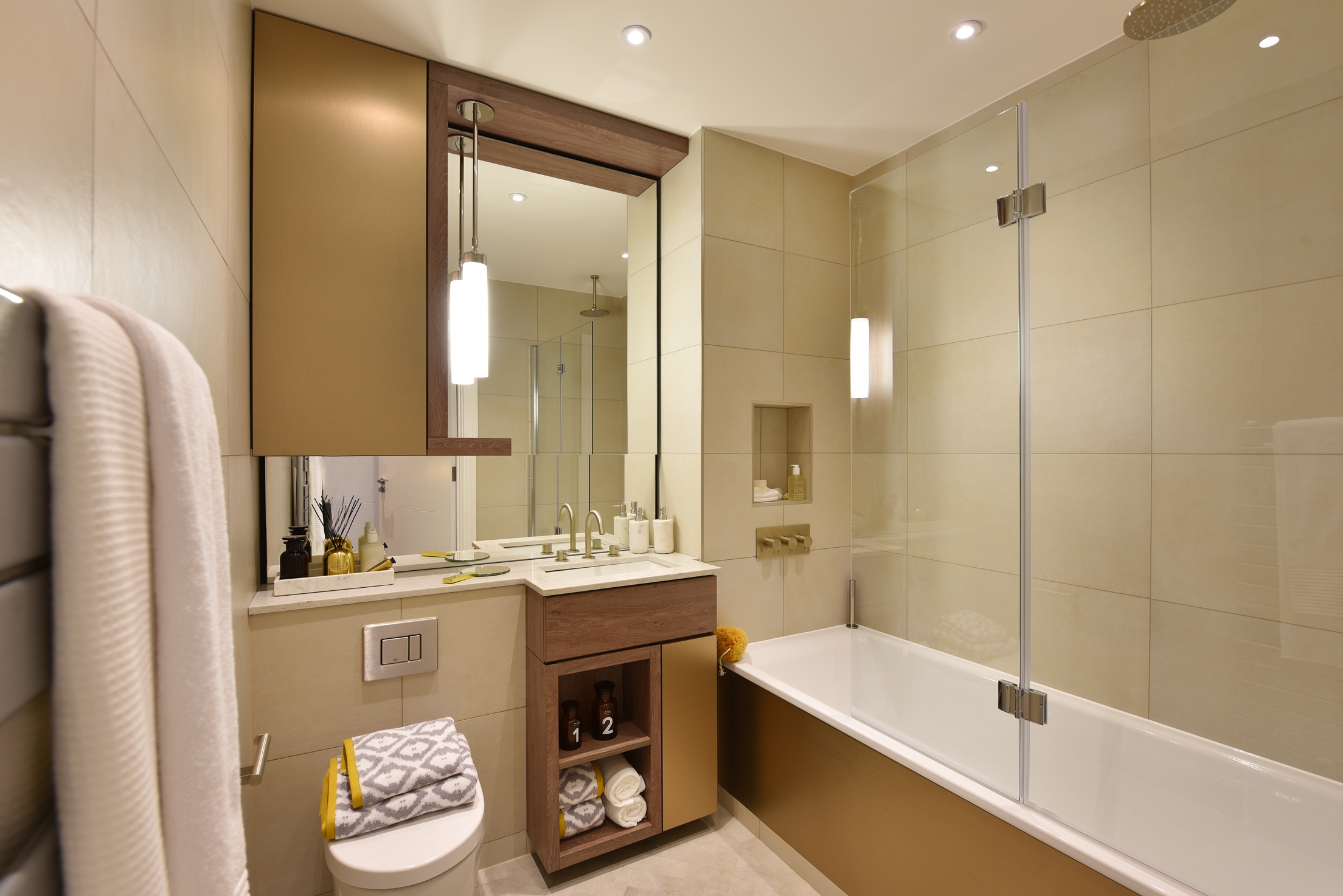 Queenshurst,Bathroom
