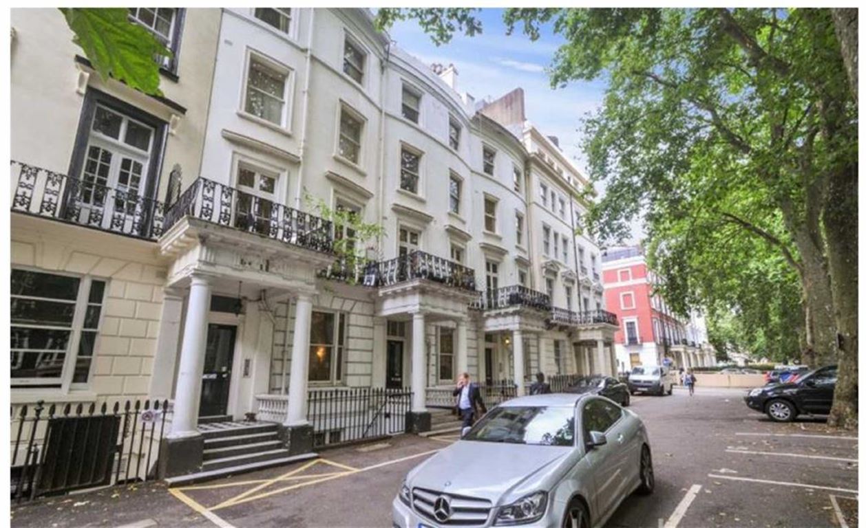 Studio flat to rent in Sussex Gardens, Paddington, W2, London