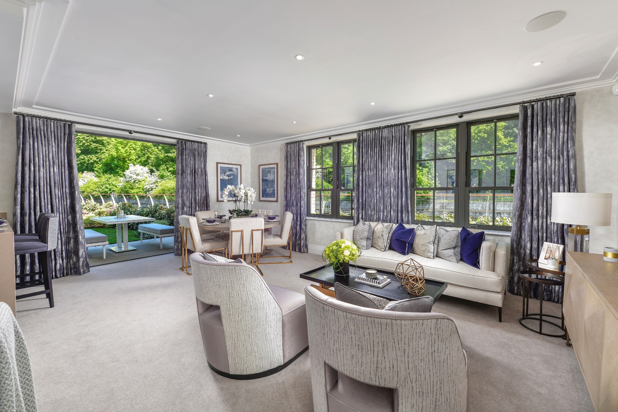 Taplow Riverside,Family room