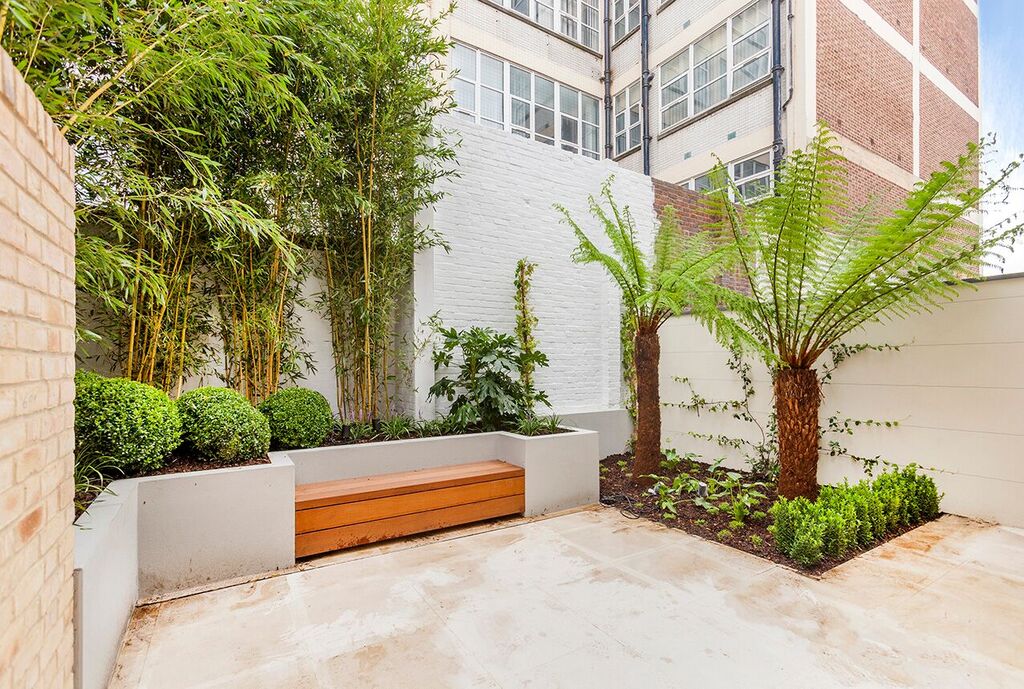 Noble House,Garden