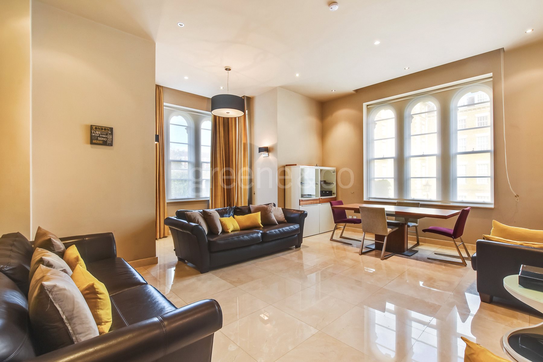 Princess Park Manor,Lounge