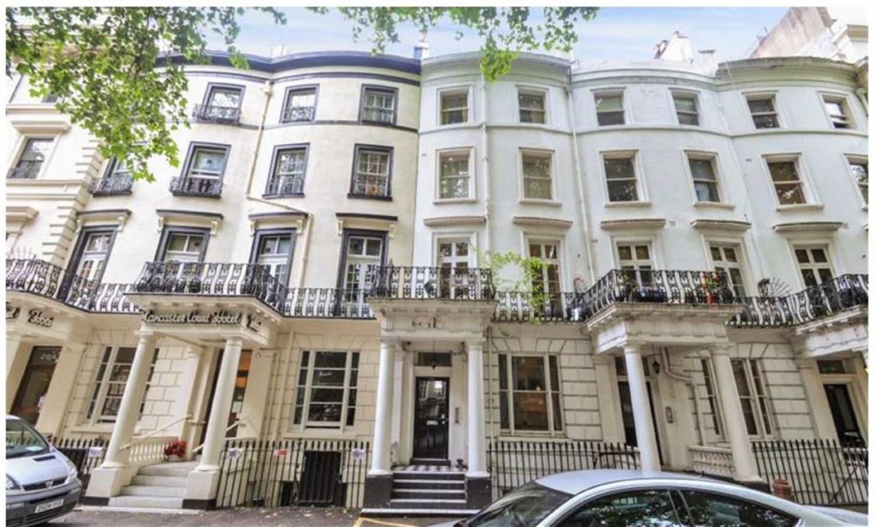 Studio flat to rent in Sussex Gardens, Paddington, W2, London