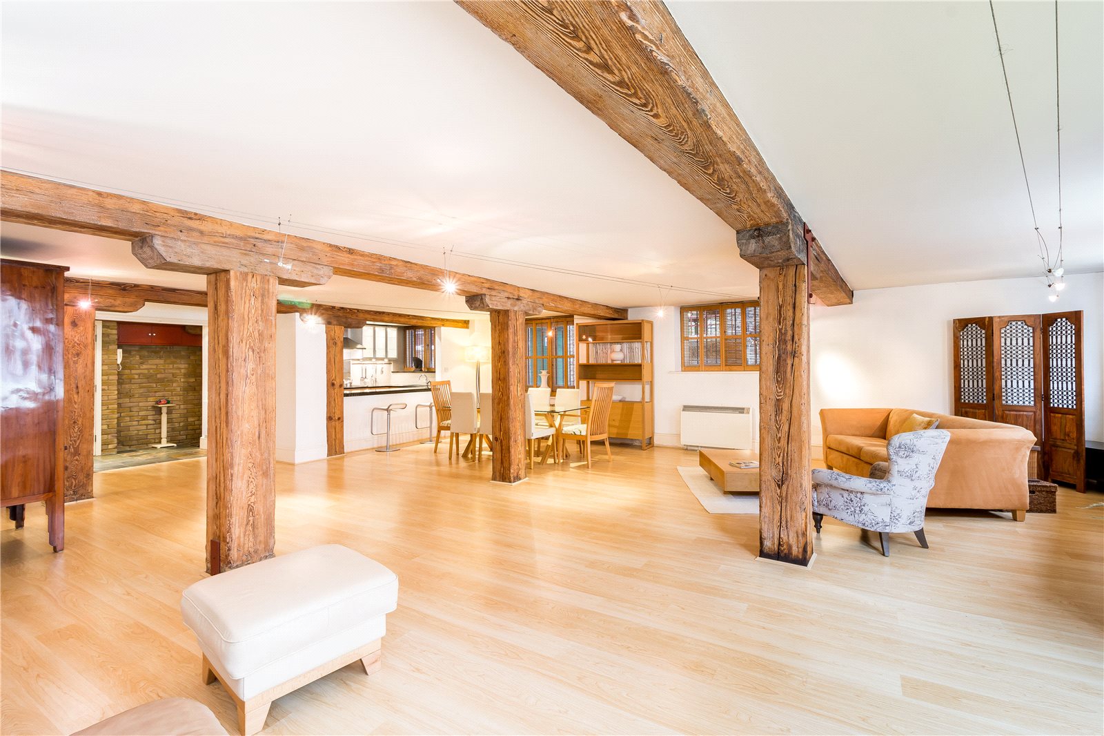 Shad Thames,Family room