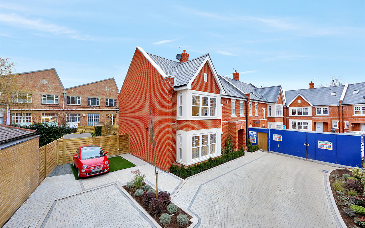 Hideaway Mews,Drive,Parking,Garage