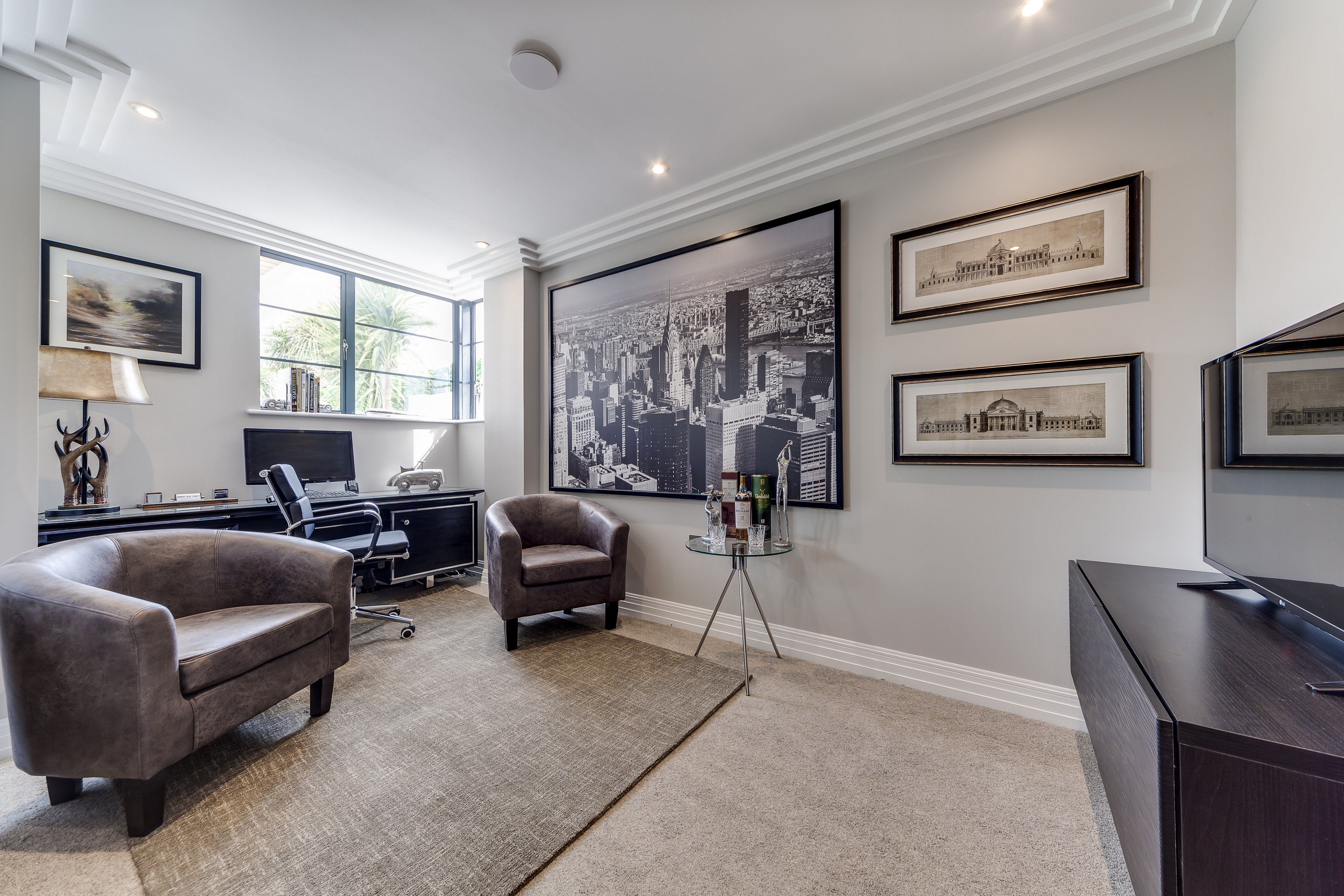 Pure Group,Family room