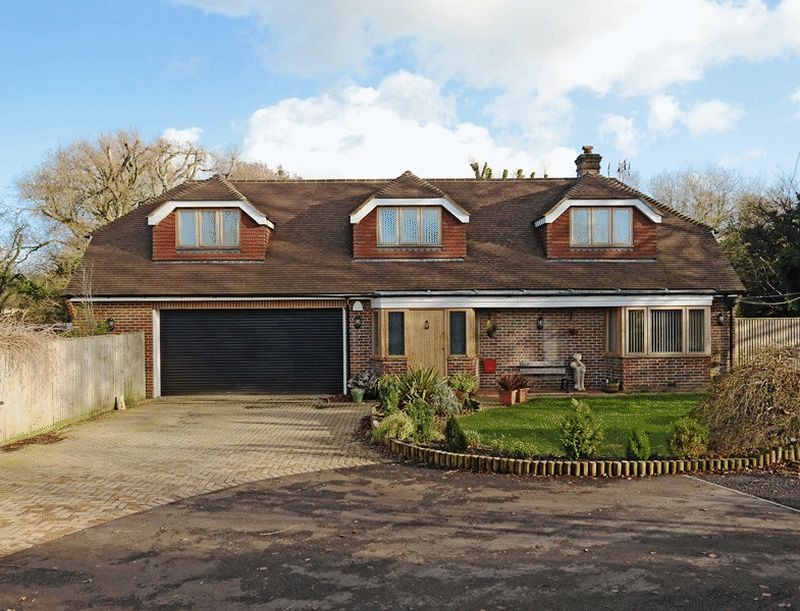 6 bed detached house for sale in London Road, Hassocks BN6 27880814