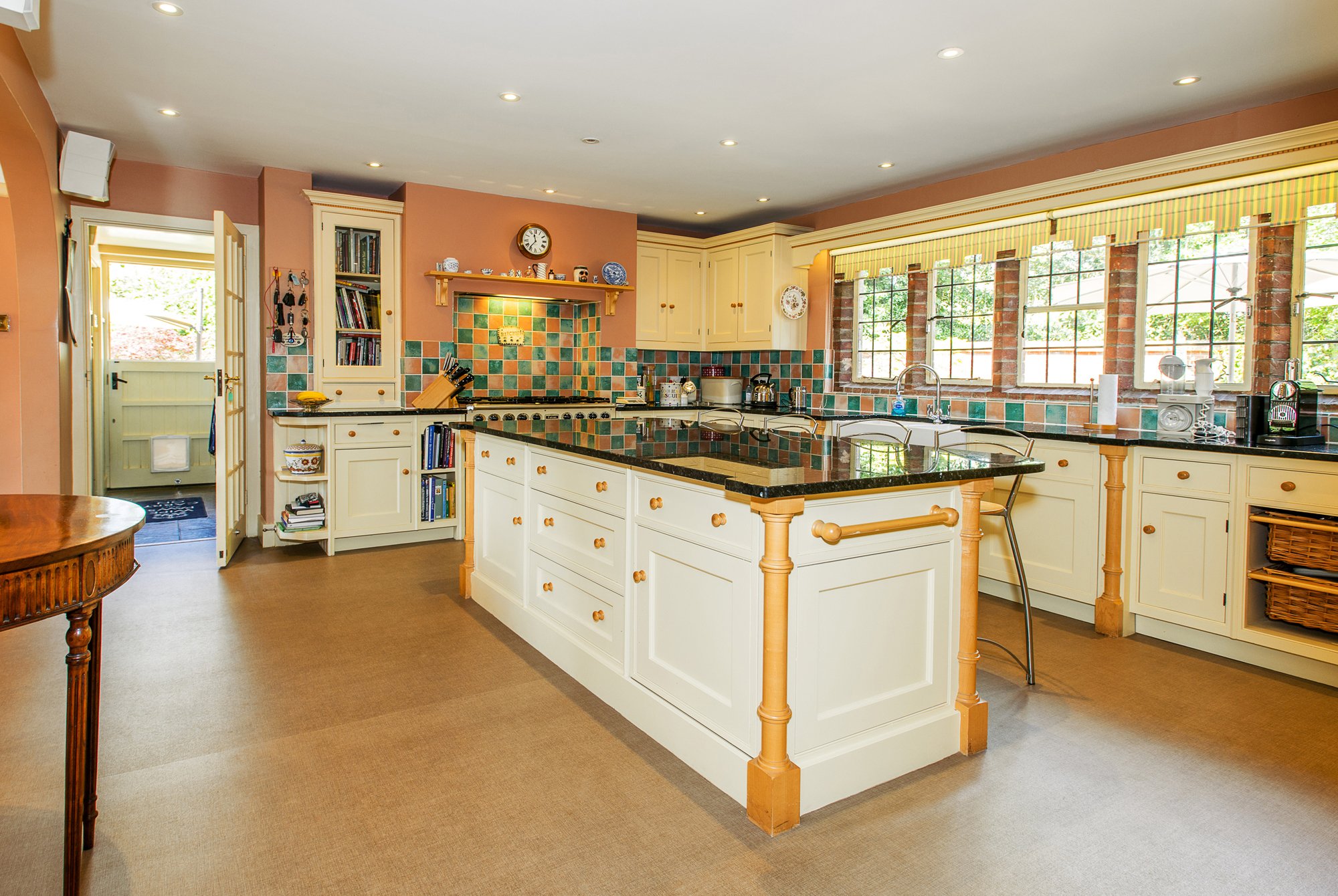 Falcon,Kitchen