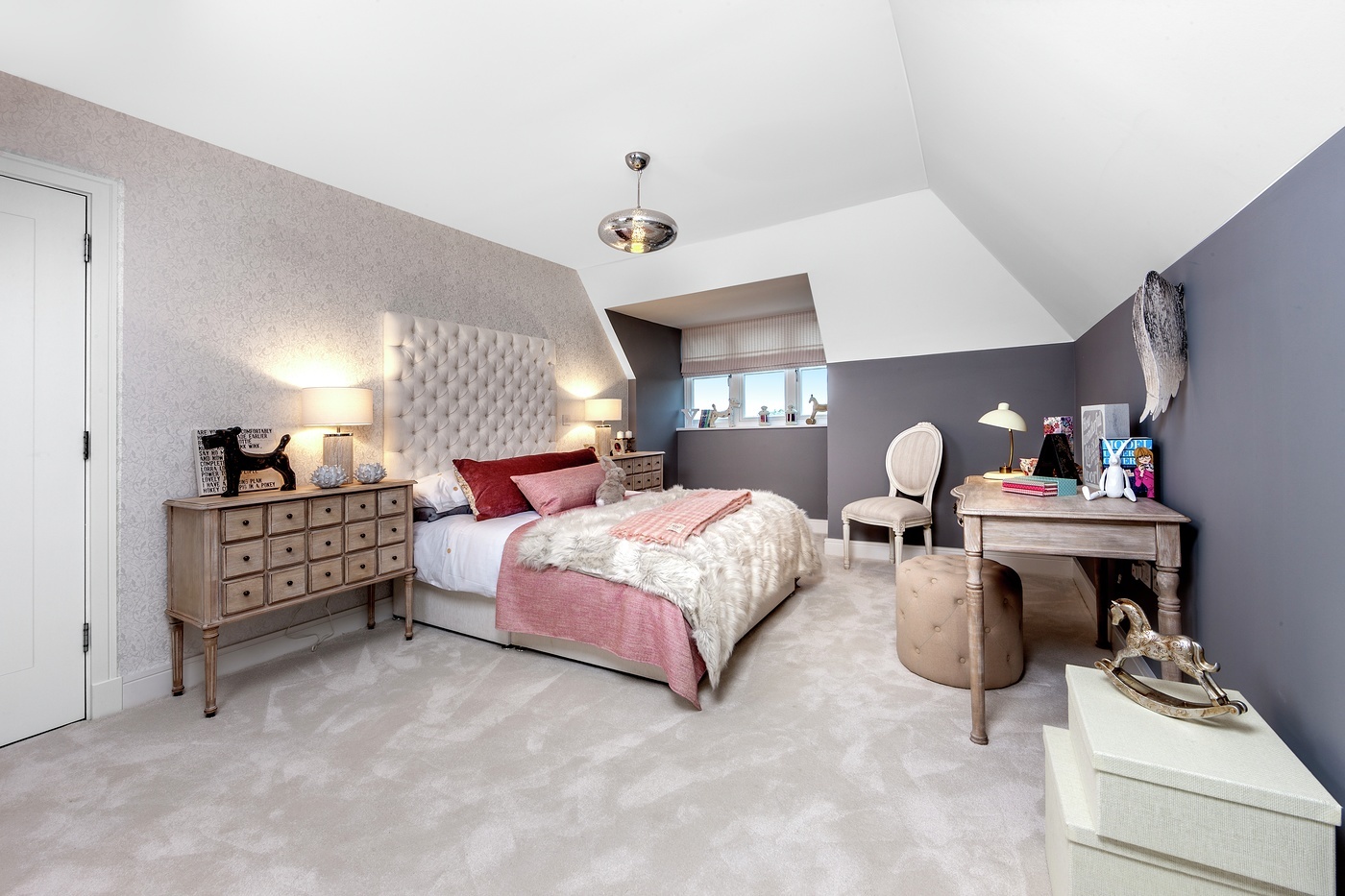 London Square,Secondary Bedroom