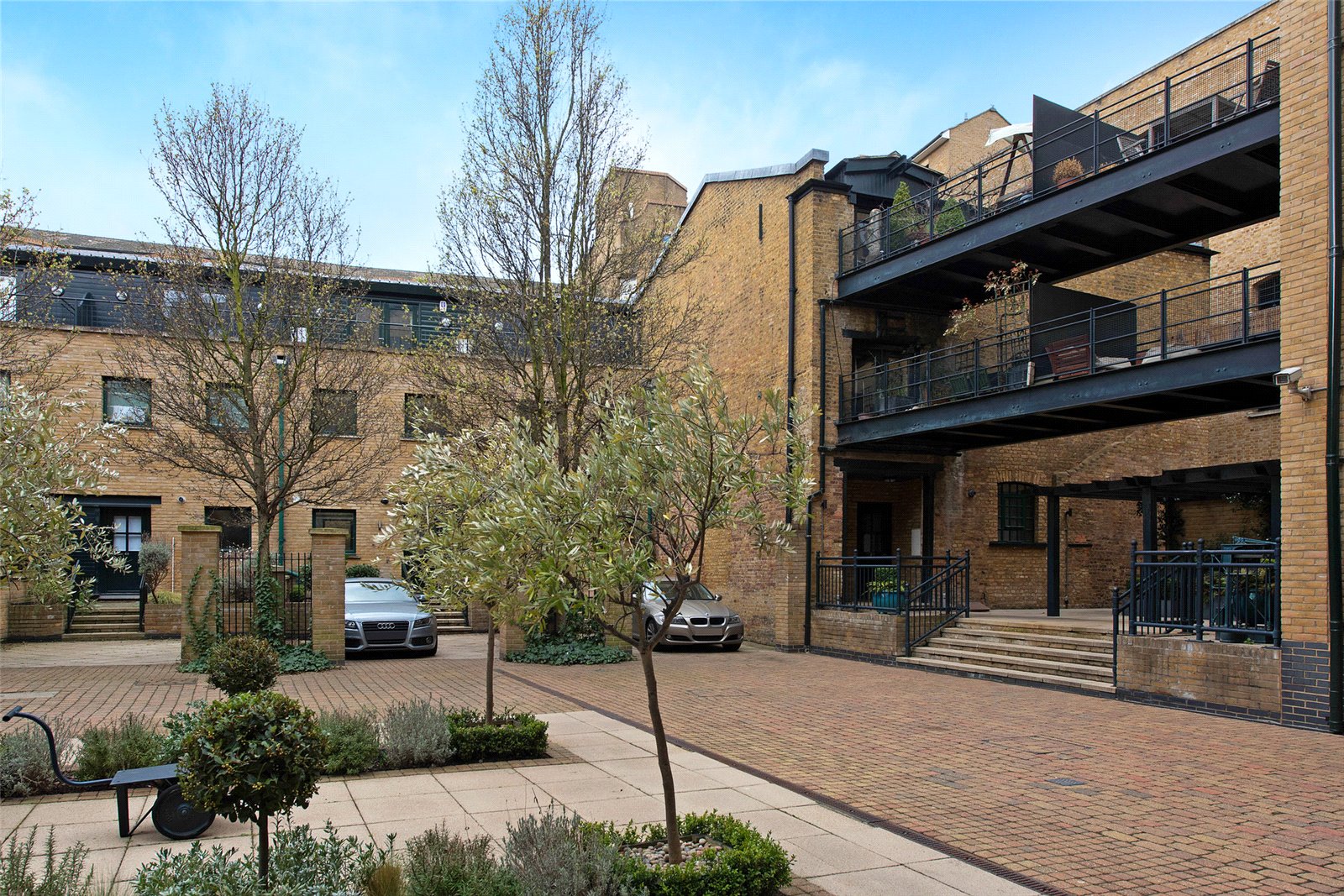 Butlers and Colonial Wharf,Front Elevation