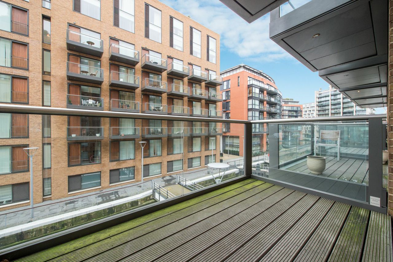Grosvenor Waterside,Patio