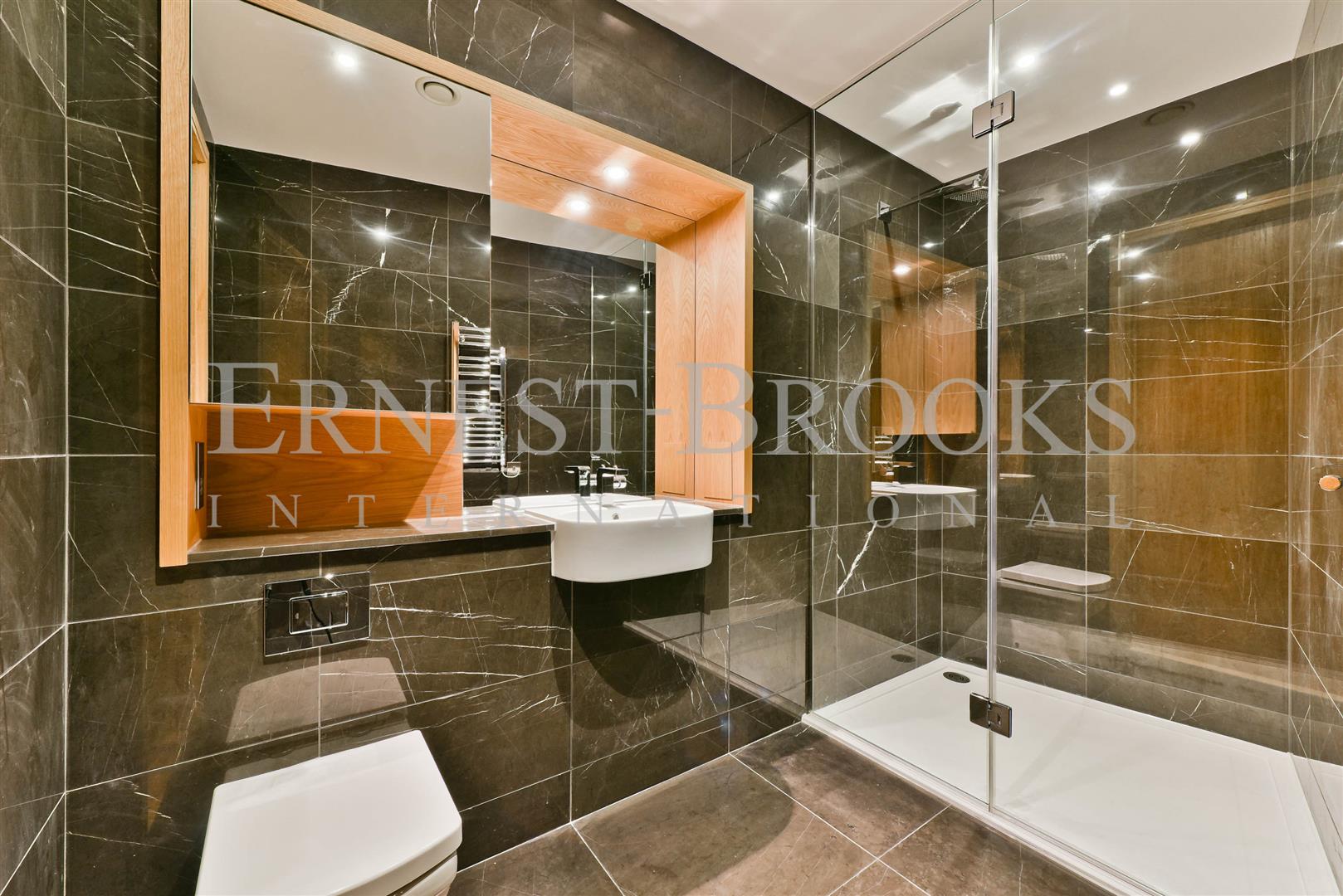 Rabih Hage,Bathroom
