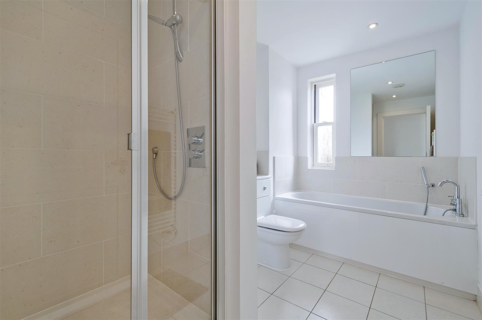 Oaks Hamlet,Bathroom