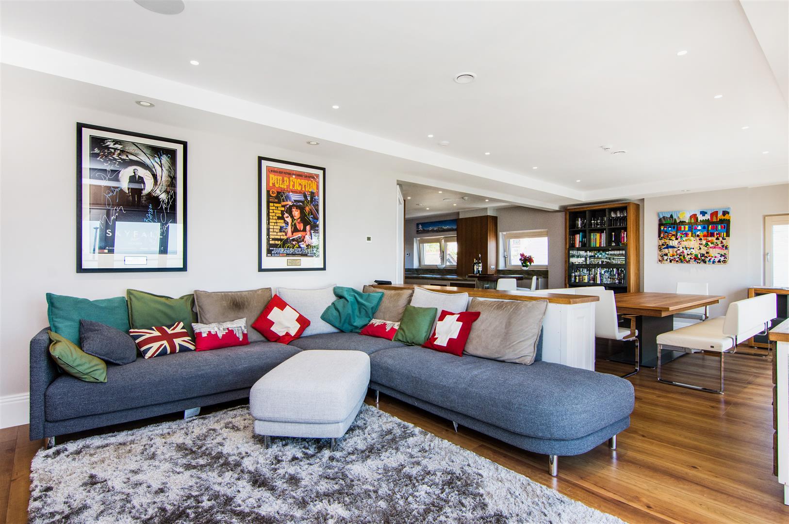 Control 4,Lounge