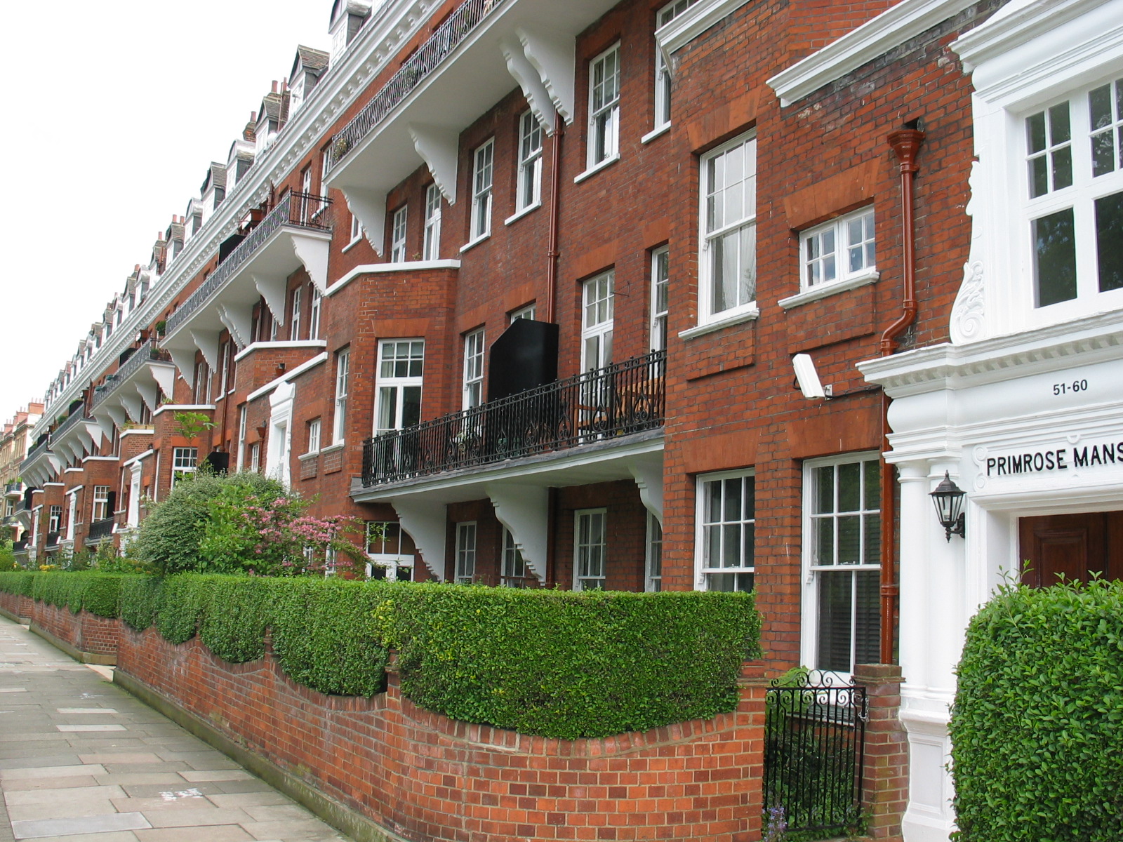 1 bedroom flat to rent in Prince Of Wales Drive, Battersea SW11, London