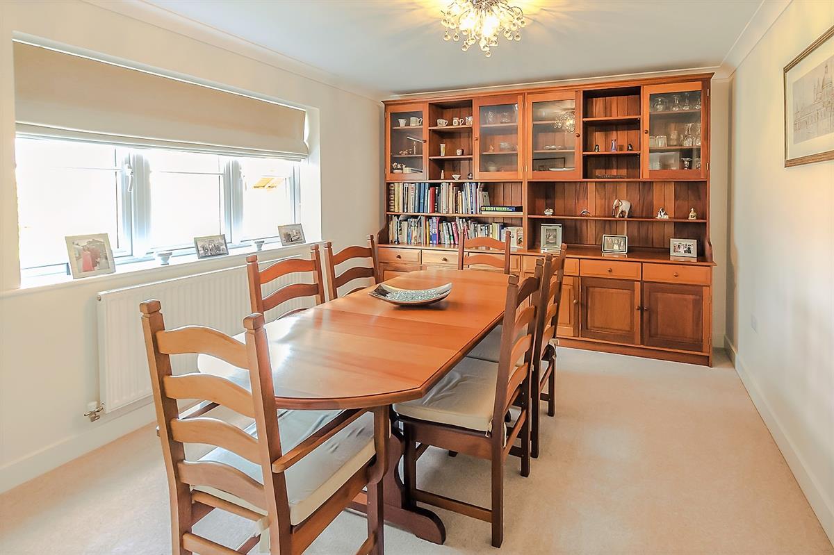 Jones Homes,Dining room