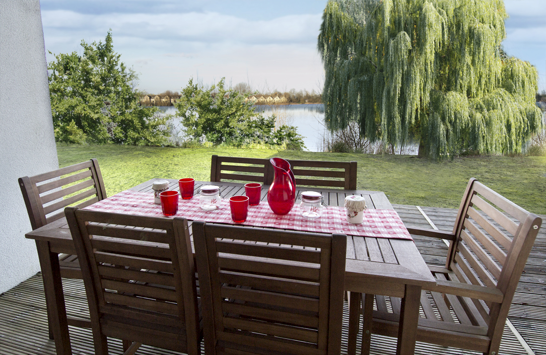 Lower Mill Estate,Patio