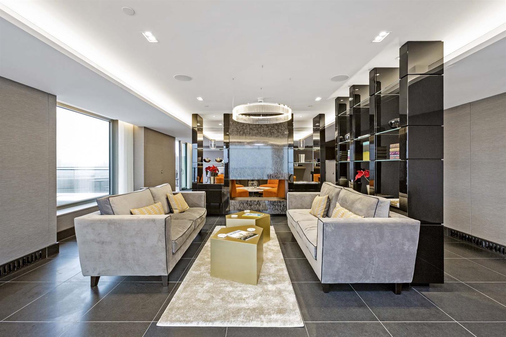 The Corniche,Lounge