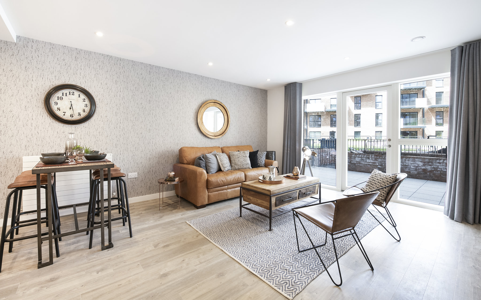 Brentford Lock West,Lounge