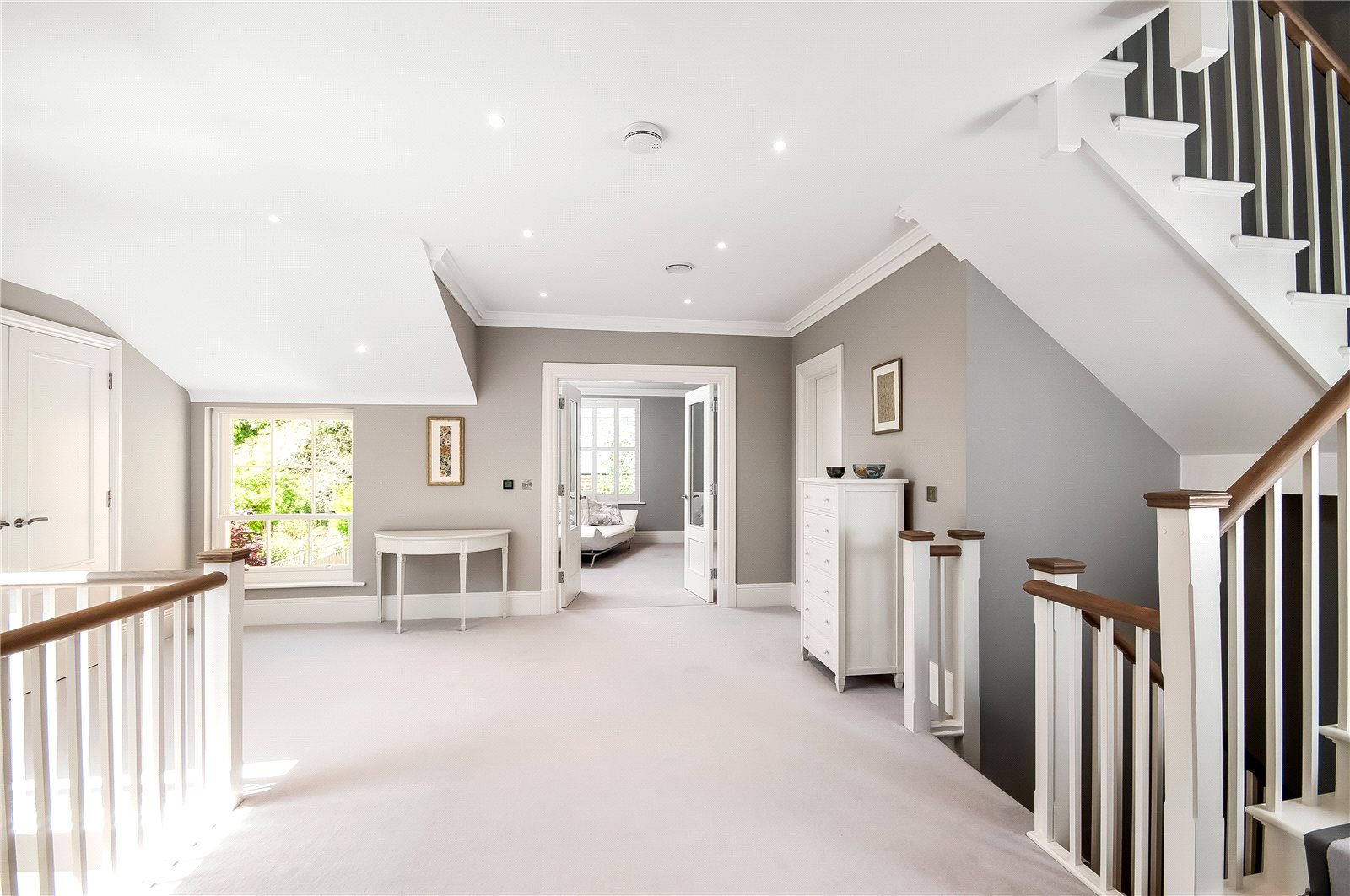Alfred Homes,Landing