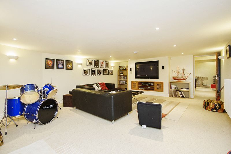 Park Road, Butterton, NewcastleUnderLyme ST5, 7 bedroom detached