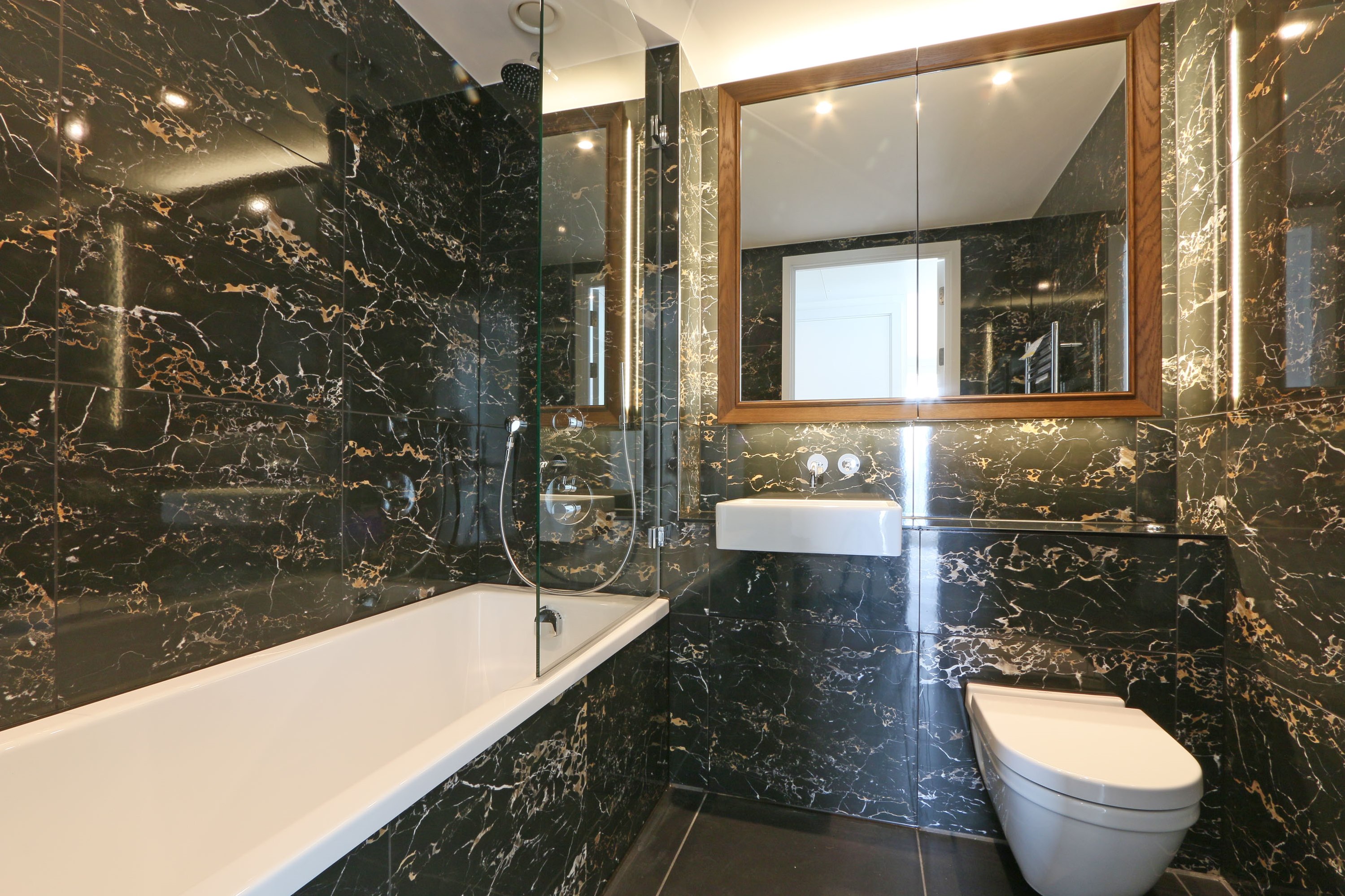 Nine Elms,Bathroom