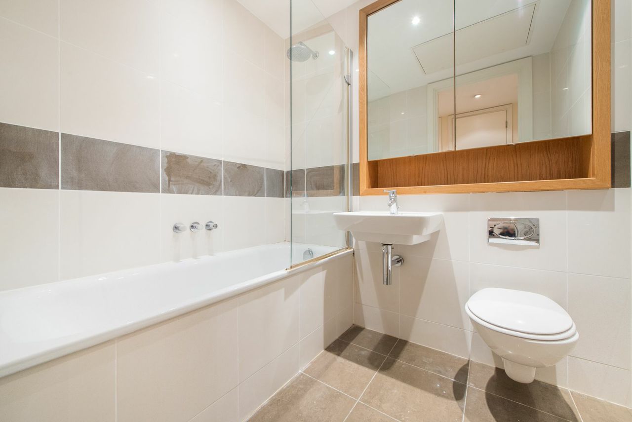 Grosvenor Waterside,Bathroom