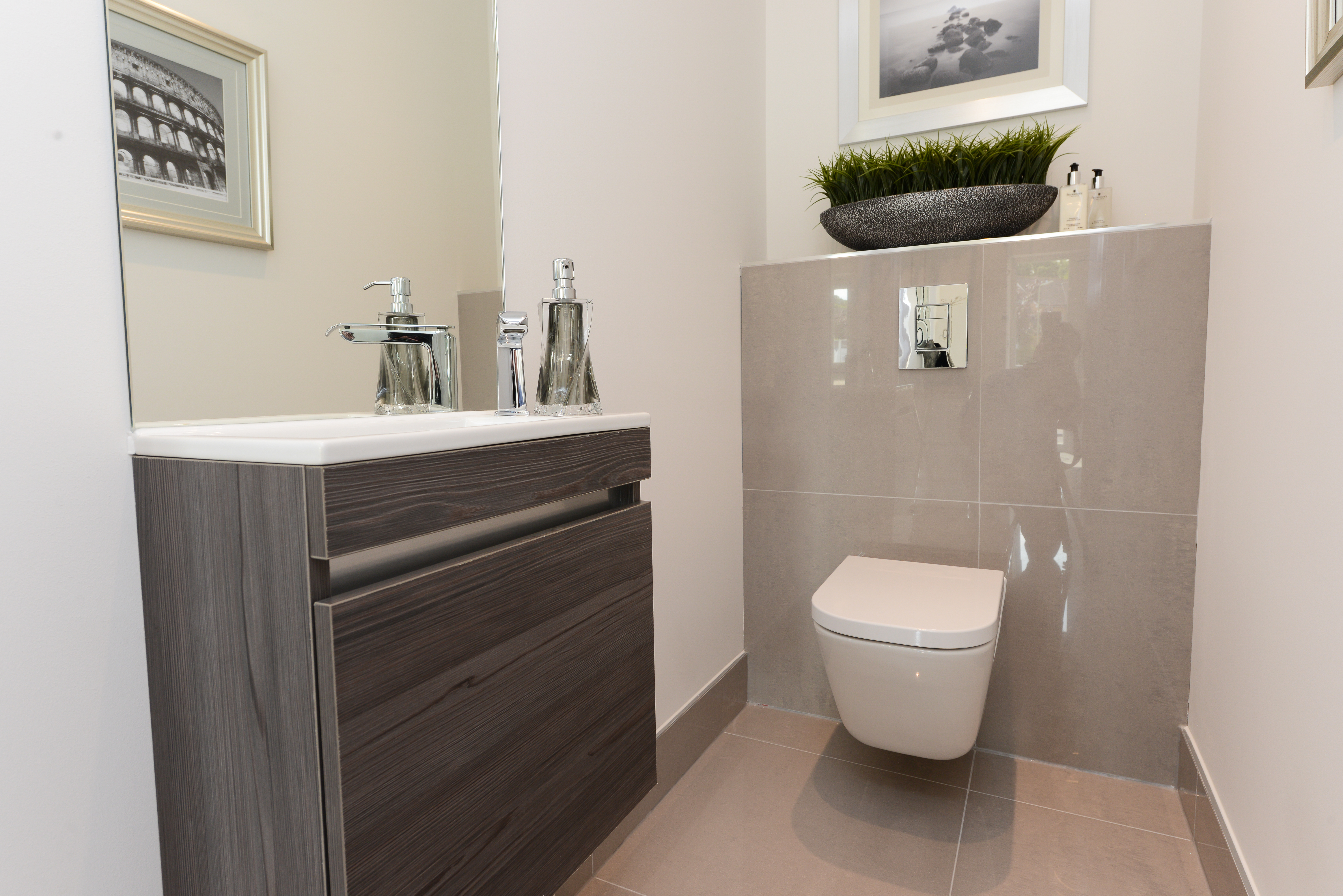 Pentland Homes,Bathroom detail