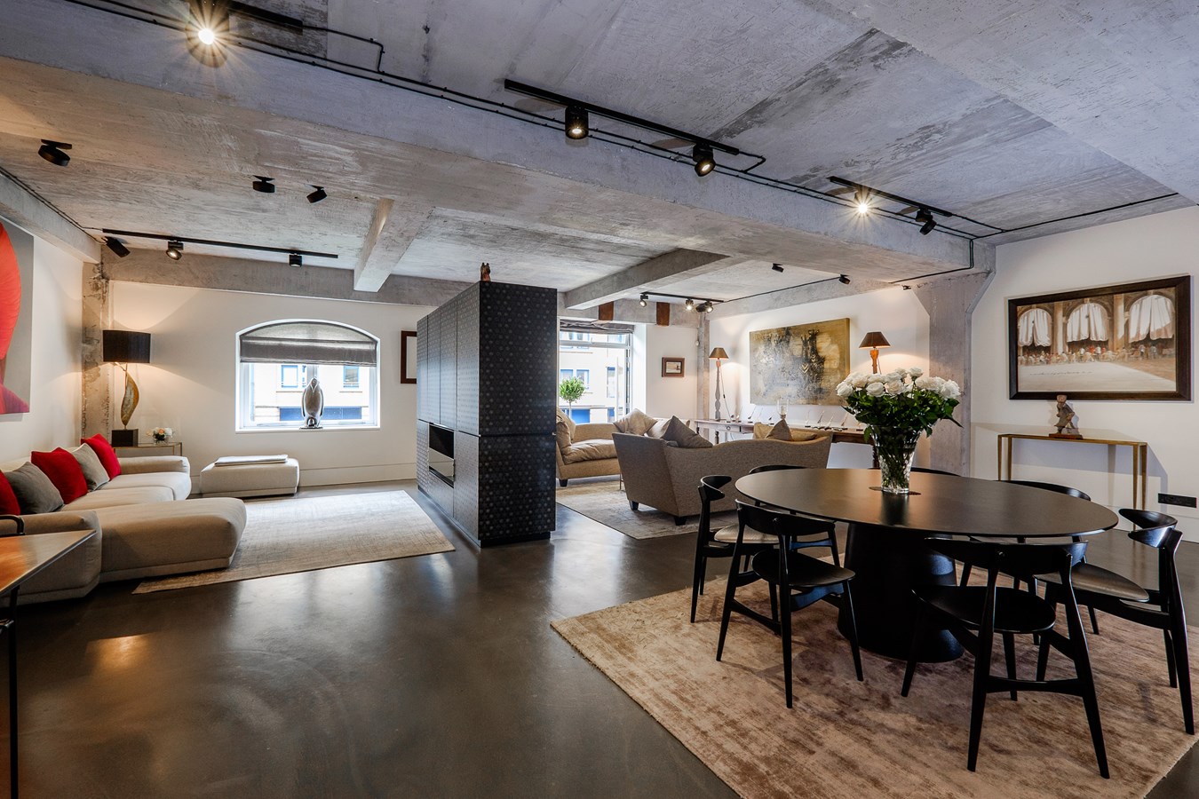 reclaimed,Family room