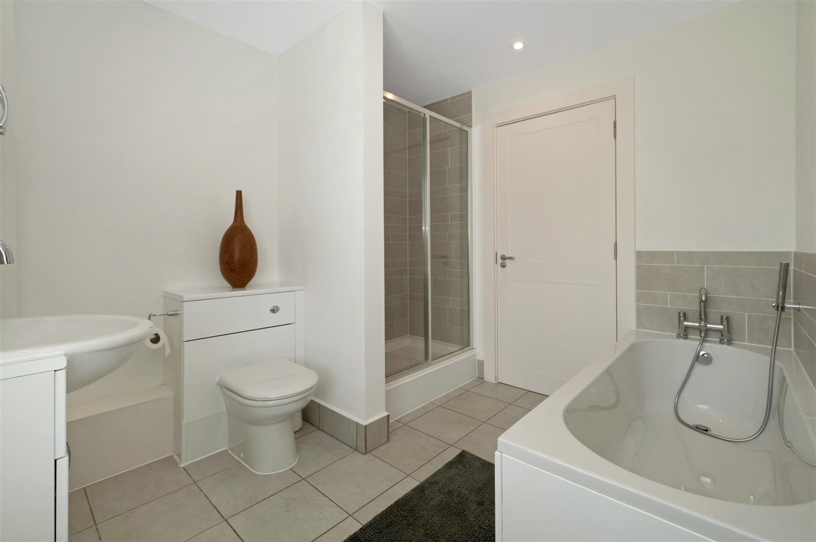 Oaks Hamlet,Bathroom