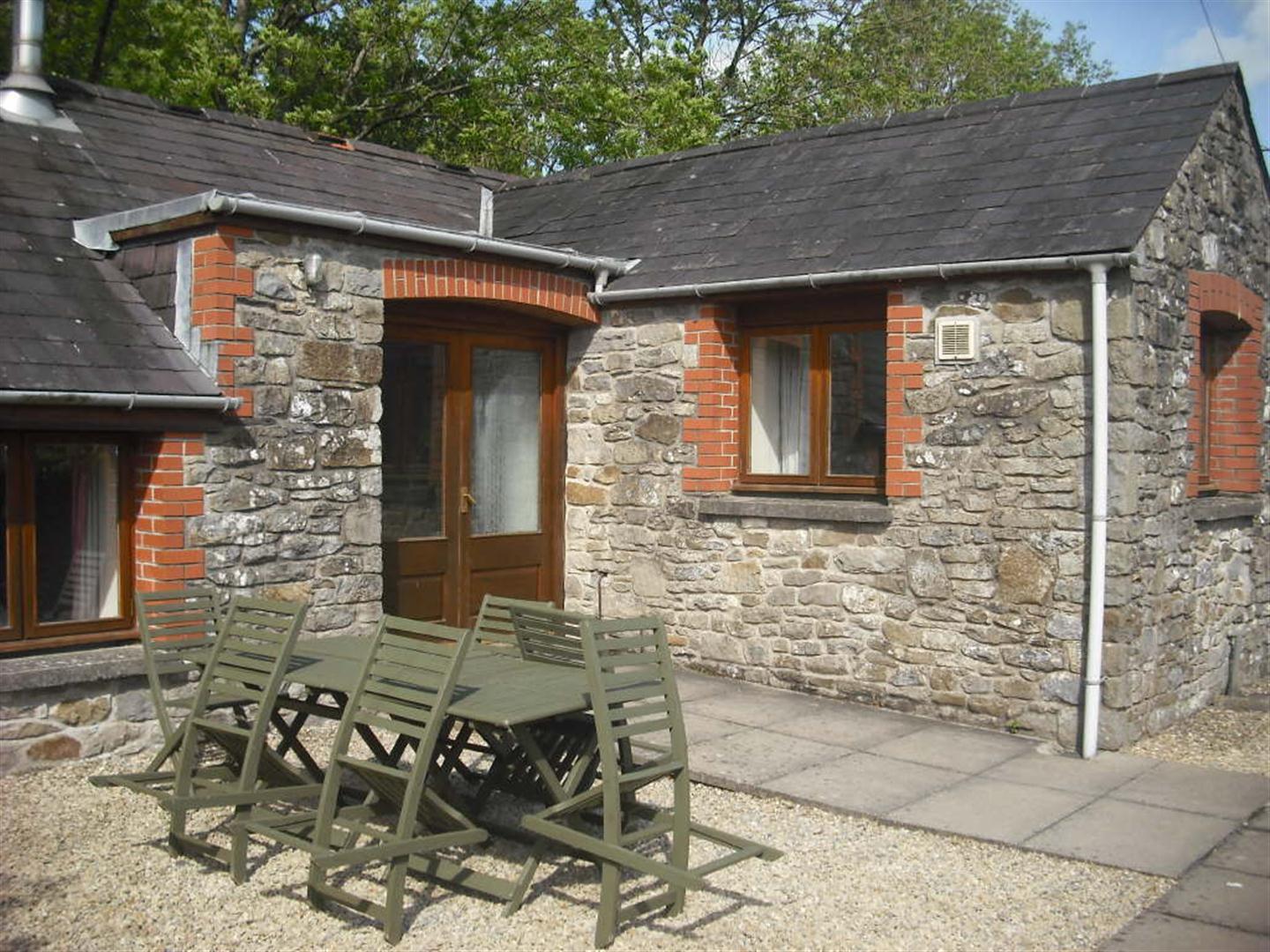 9 bed detached house for sale in Llanarthney, Carmarthen SA32