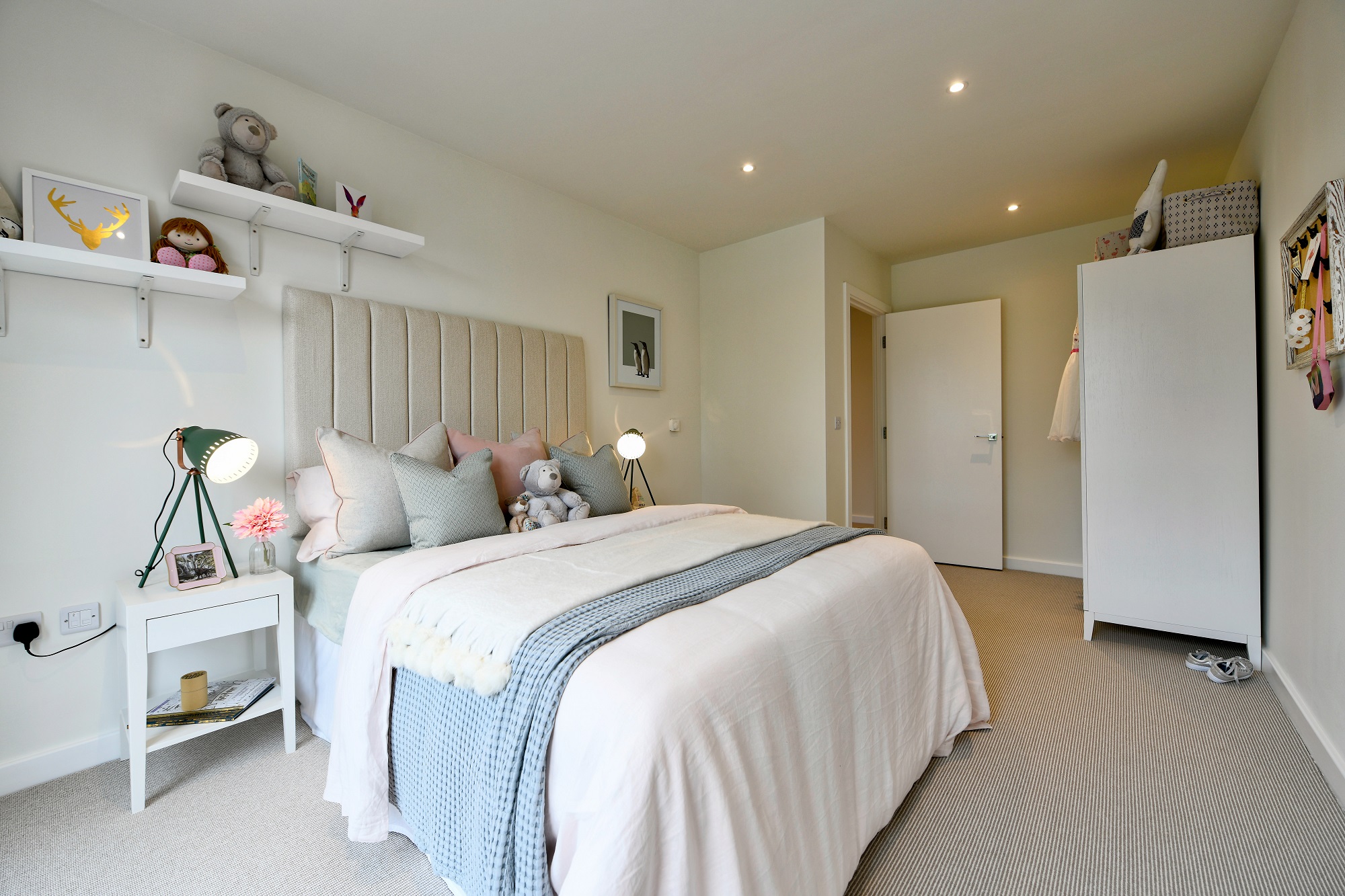 Lendlease,Secondary Bedroom