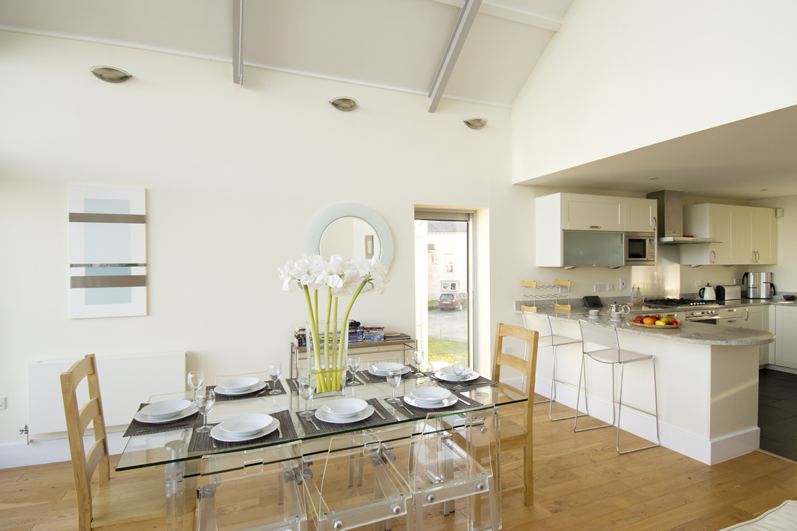 Lower Mill Estate,Dining room