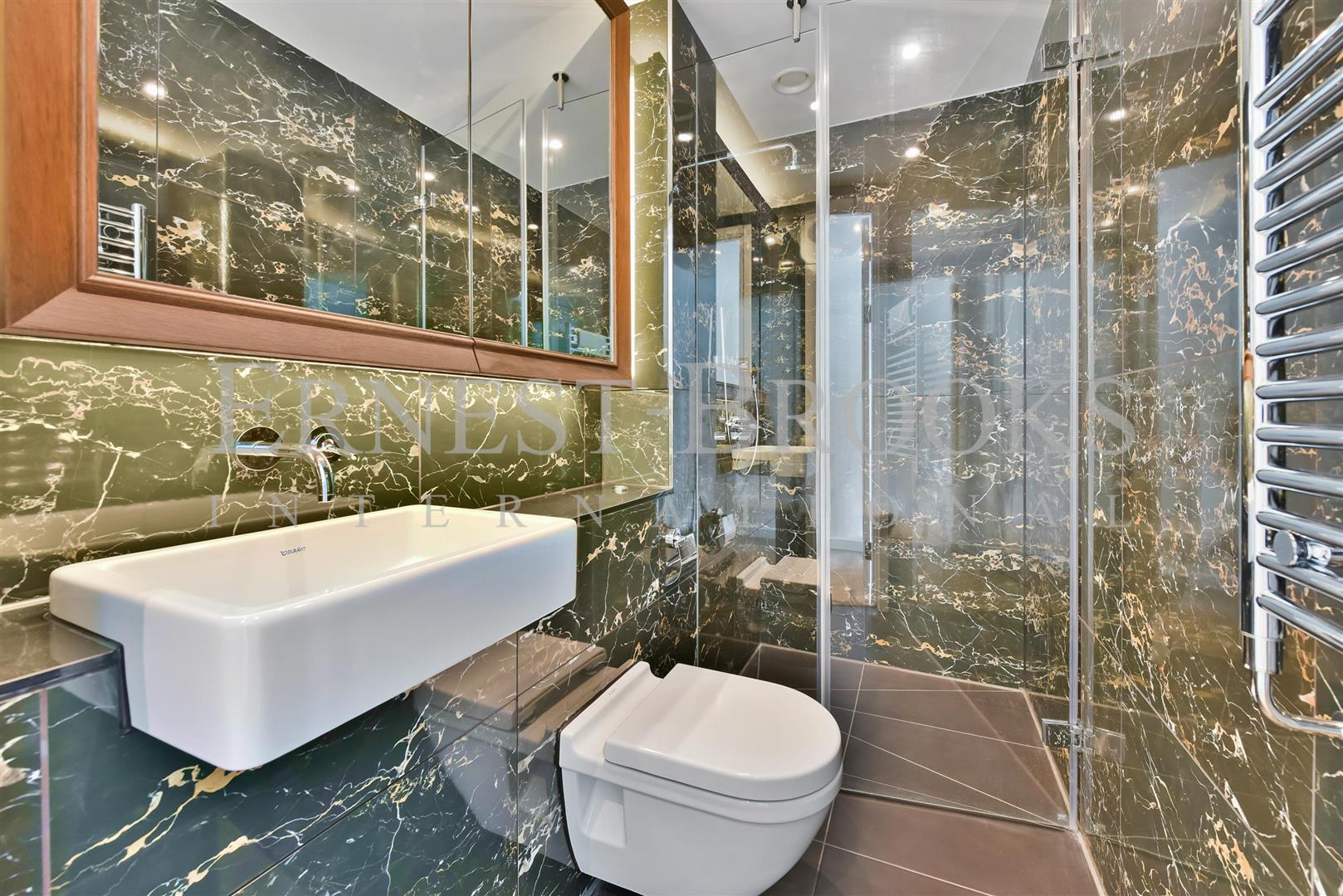 Nine Elms,Bathroom