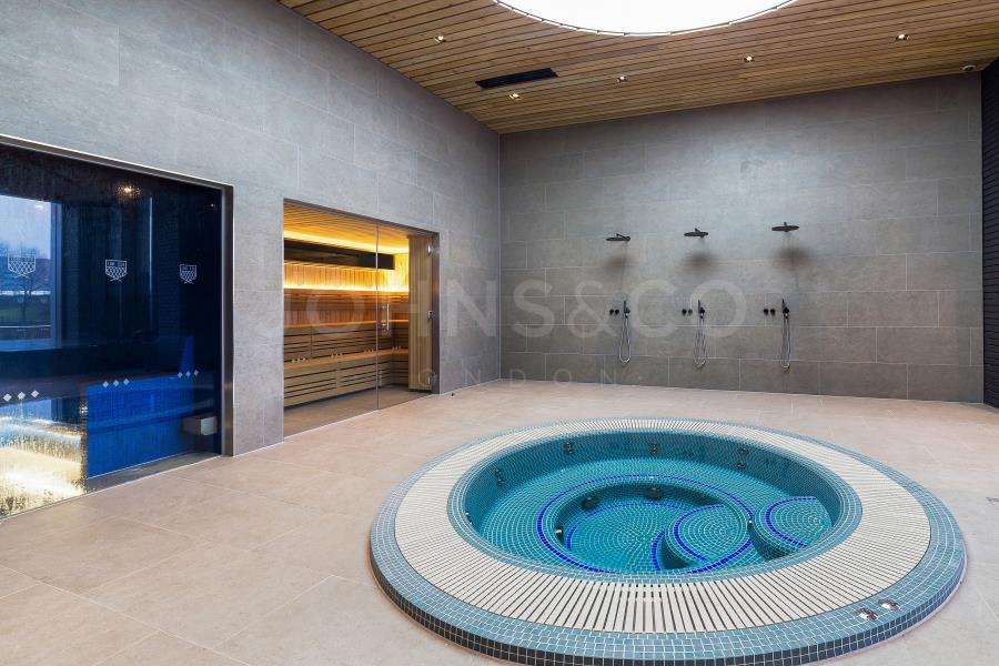 City Island,Pool & Sport
